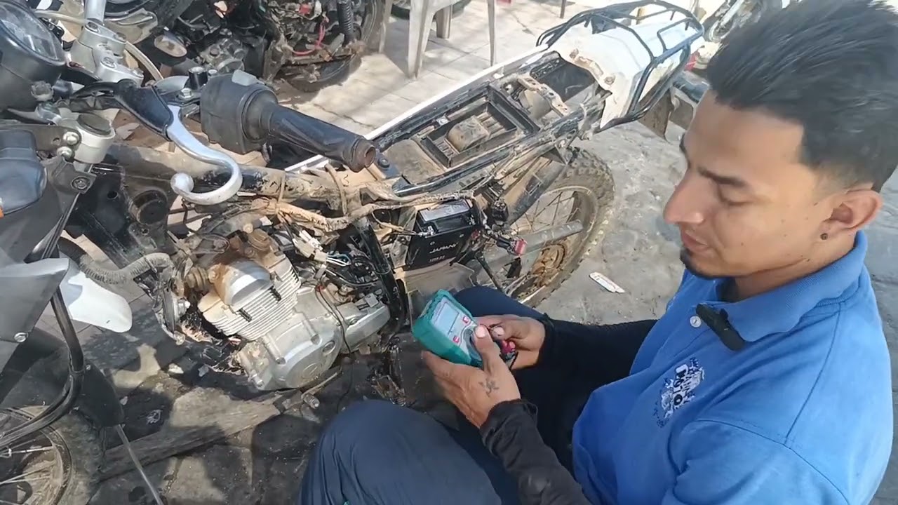 xtz no carga la batería 🪫 me llega totalmente muerta quédate (suscríbete ) y mirá la falla. 👍