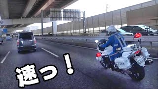 【 950万回再生 】白バイ本気の加速が凄い  Police motorcycle serious acceleration is amazing　Báibai běnqìno jiāsùga qīi