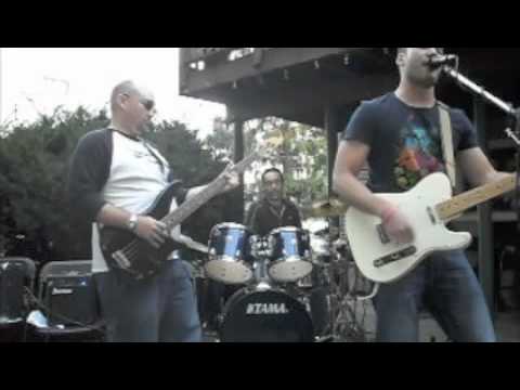 The Rogues - Go with the Flow (Queens Of The Stone Age) - Oktoberfest '10