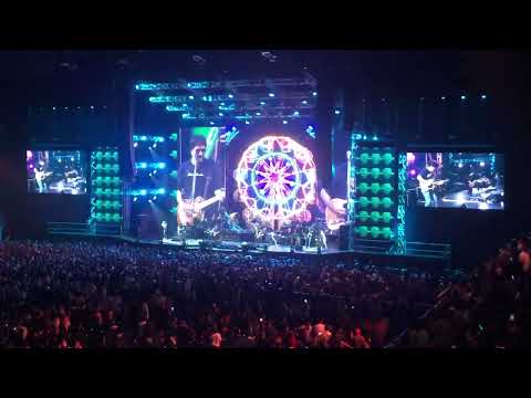 คอนเสิร์ต 37 ปี อัสนีและวสันต์ - บังเอิญติดดิน , ลักไก่ medley