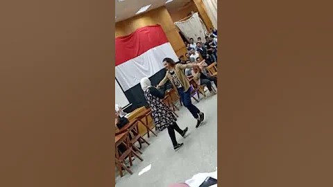 اغنية انا بوسبوس من داخل جامعة الزقازيق 