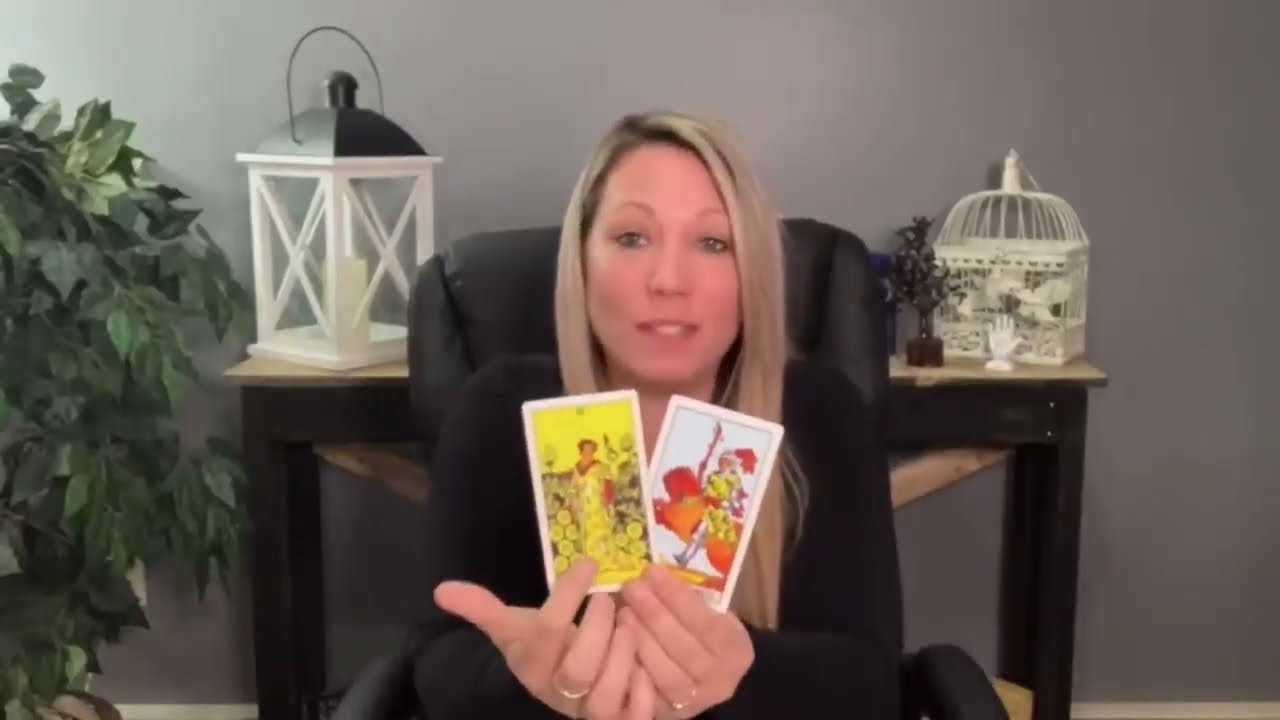 Водолей ♒️ Нет никого, кто был бы похож на тебя ~ Ничто не сравнится… Любовный гороскоп на картах...