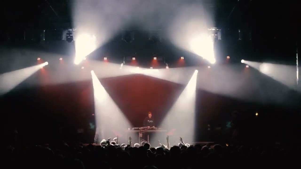 Allround DJ met live violist boeken voor uw gelegenheid