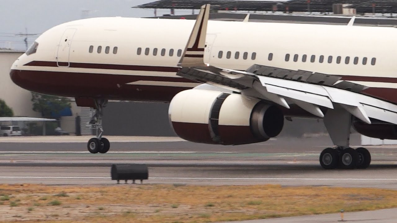 757200 Private Jet Landing At BUR YouTube