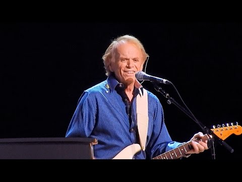 Video: Al Jardine Nettovärde: Wiki, Gift, Familj, Bröllop, Lön, Syskon