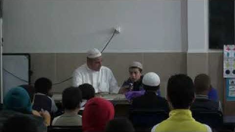 ختم القرآن الكريم في صغره.   ماشاء الله