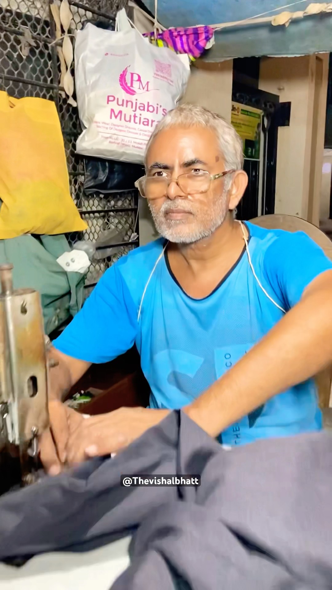 Pata nahi ye bade logg kab samjenge ? | apsugan hota hai ? #comedy #vishalbhatt #shorts