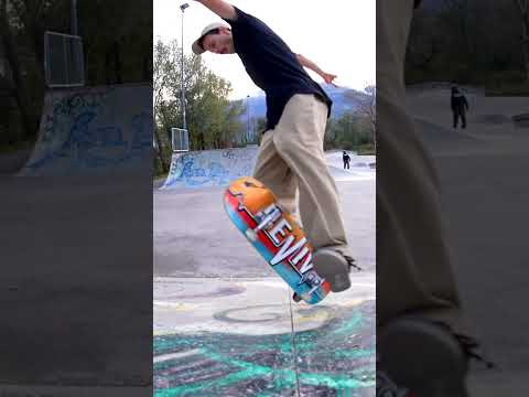 Video: Vem gjorde skateboard-stunts när kuben glänste?