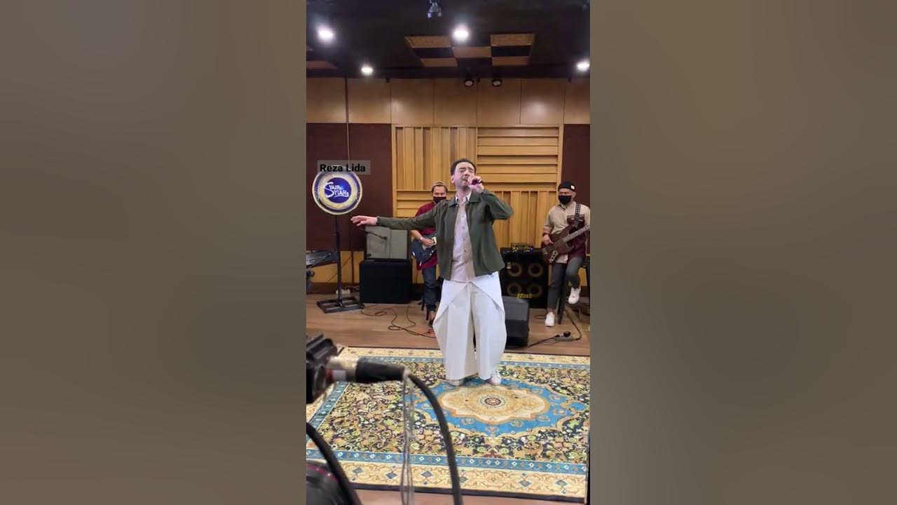 Reza Lida nyanyi lagu religi Syair Syiar #shorts