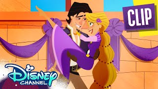 Miniatura de "Stronger Than Ever Before 💕 | Music Video | Rapunzel's Tangled Adventure | Disney Channel"