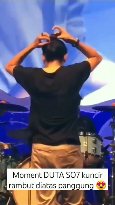 DUTA SO7 kunciran rambut diatas panggung, penonton auto histeris 😍 #sheilaon7 #dutaso7 #vokalis #so7