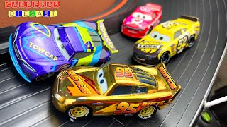 PIXAR CARS DORADO RAYO MCQUEEM SUPER TRACK screenshot 2