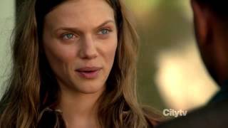 Tracy Spiridakos Revolution 1x05_2