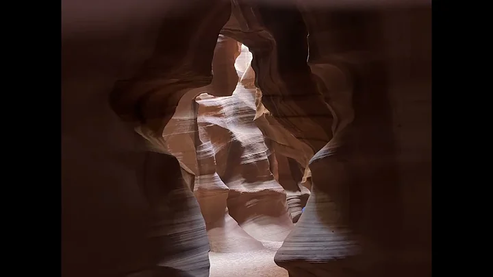 Gayle and Todd touring Upper Antelope Canyon