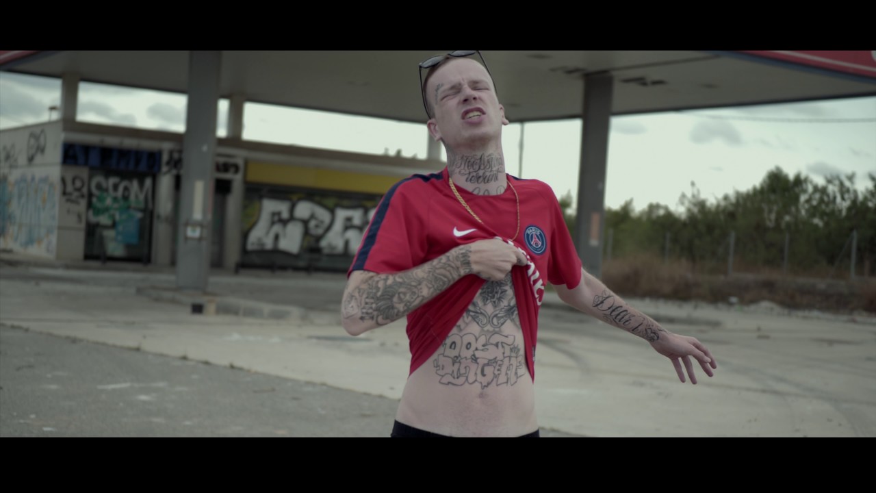 Watch Berry - Eerlijk Verliezen (Prod. Bluray) on YouTube Watch Berry - Eerlijk Verliezen (Prod. Bluray) on YouTube