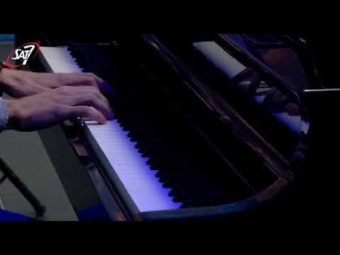 ترنيمة يوجد عالم من نور المرنمة باسمة