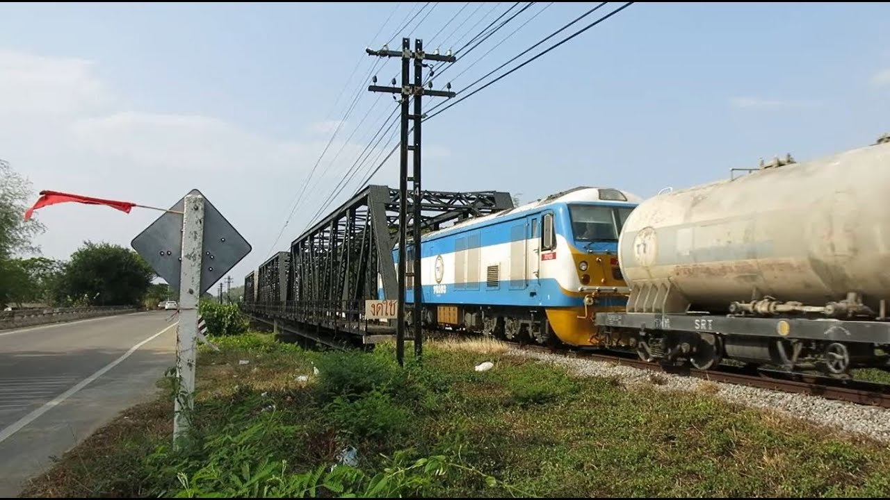 TPI Polene CSR Loco, taking cement to TPI in Lamphun, State Railway of ...