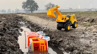 JCB tracks and accident so fan out tractor 🚜 Etta loading this unloading Toys video…