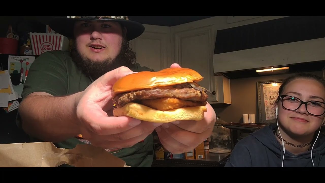 JR Tries The Jurassc World: Dominion "PRIMAL BURGER!"