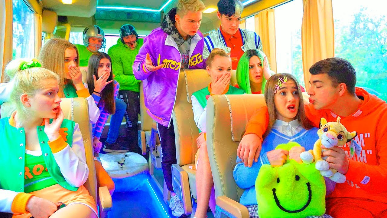 ПРИЈАТЕЉСТВО или ЉУБАВ?🔥 Драма у школи навијачица! 😱 НАЈБОЉИ ДРУГ Смајла УДВАРА СЕ Дијани!