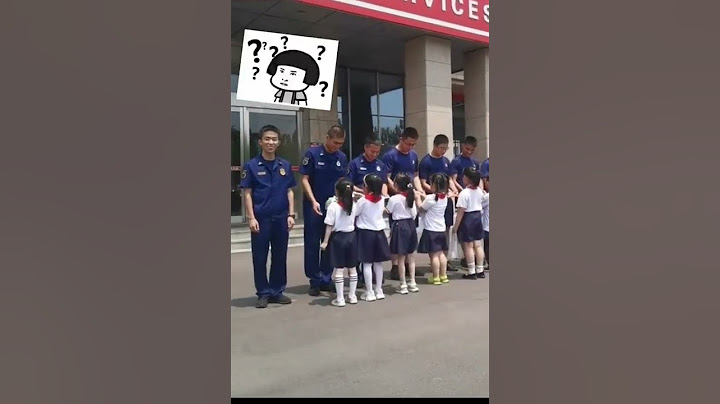 小朋友給消防員送粽子結果意外跑偏，藍朋友：我很丑？那我走？
