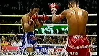 Lamnamoon Sor Sumalee vs Attachai Por Samranchai | Muay Thai from Lumpini Stadium