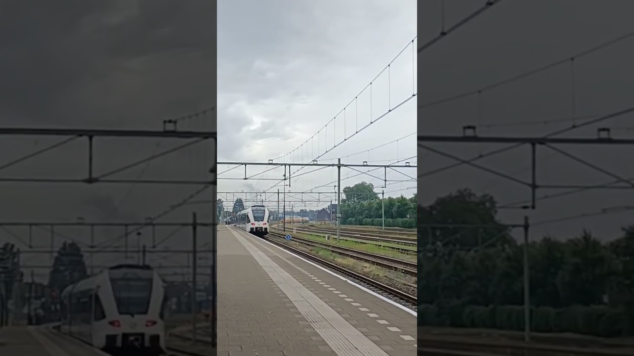 GTW 389 als RS11 naar Nijmegen vertrekt uit Roermond