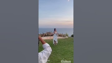 Thumbnail of Momen ketika Tulus menyanyikan lagu Teman Hidup di acara lamaran Jessica Mila dan Yakub Hasibuan