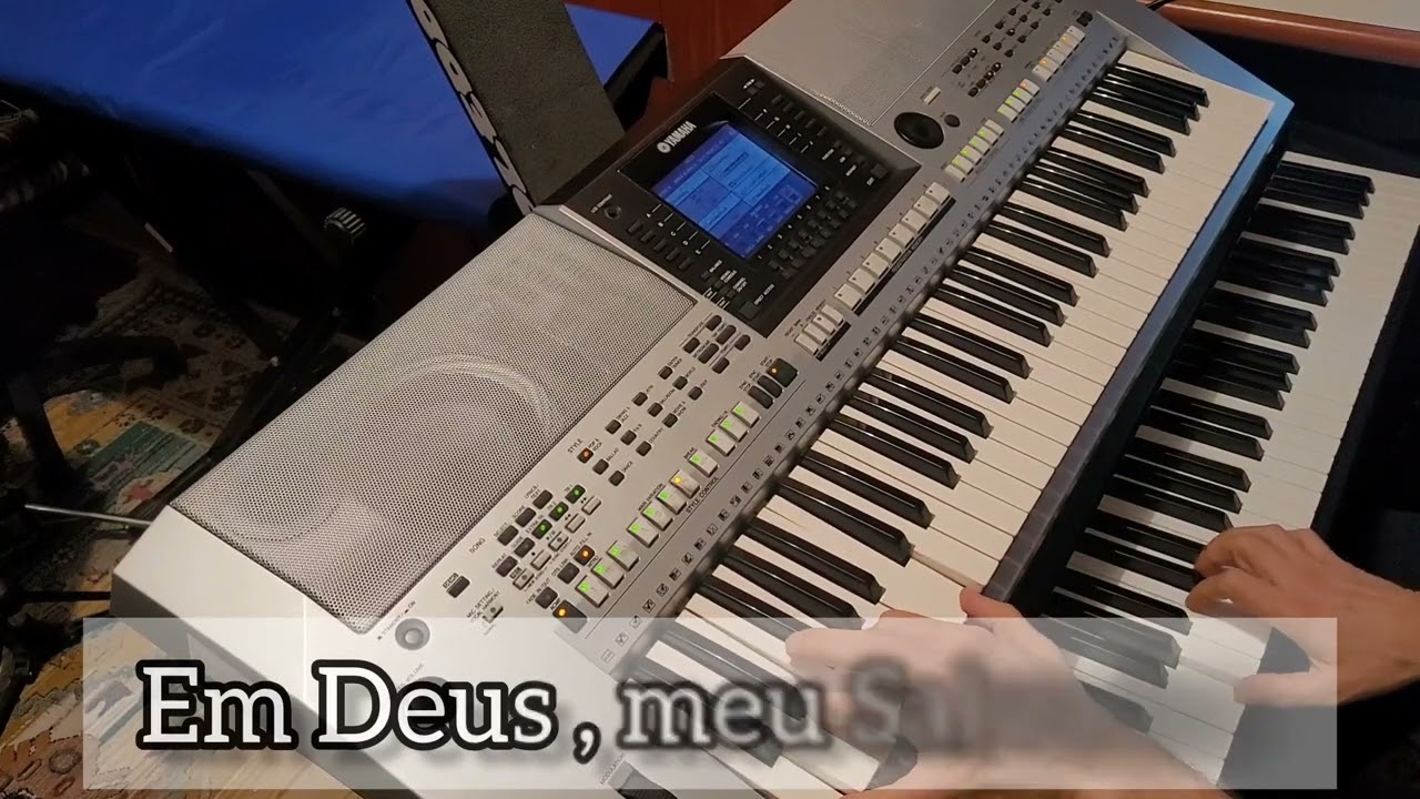 Quem é Esta que Avança como Aurora - Piano Instrumental.