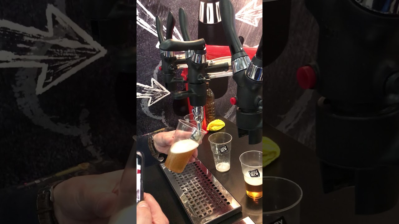 Как наливают пиво в бутылки