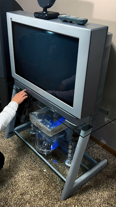 HD CRT powering up 👉⚡️