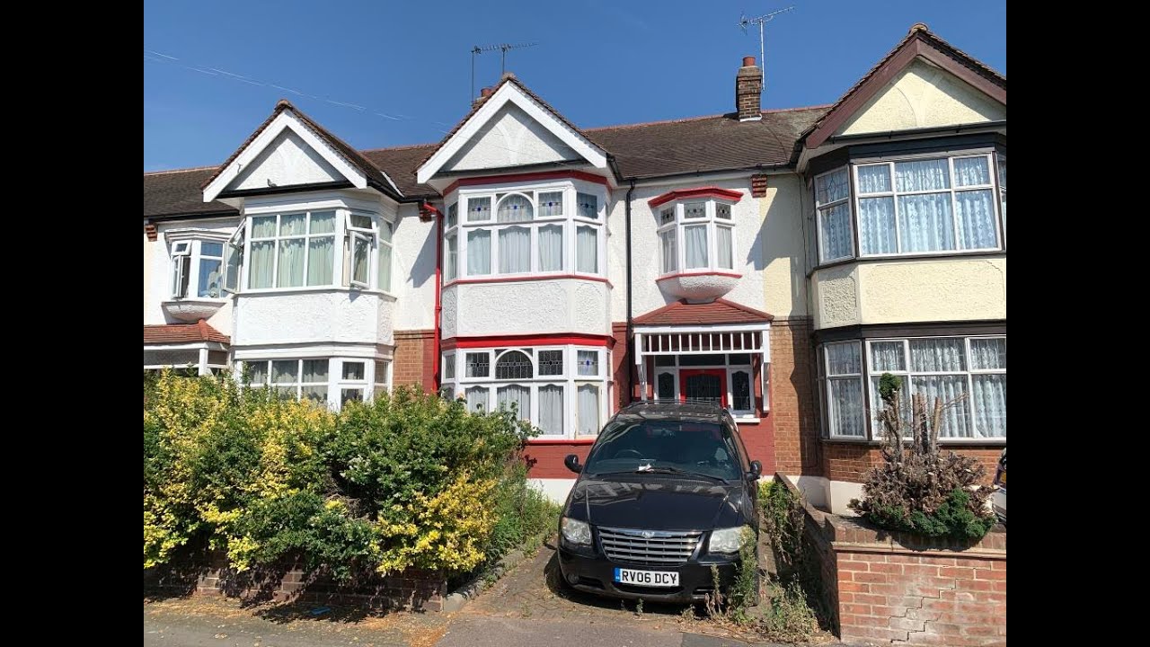Lot 118 July Online Auction 75 Grenville Gardens, Woodford Green