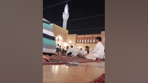 تلاوة مرئية للشيخ خالد الجليل من خارج المسجد