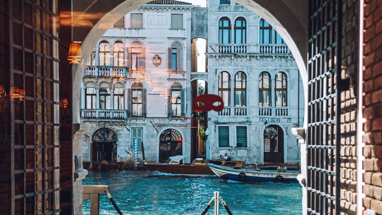 Palazzina Grassi, Venice, Italy | Travel With Divya