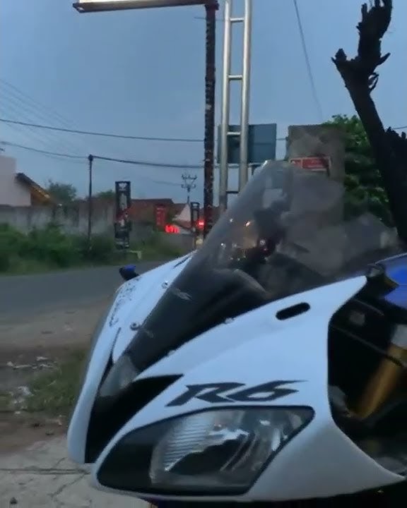 Cinematic Yamaha r6 600cc