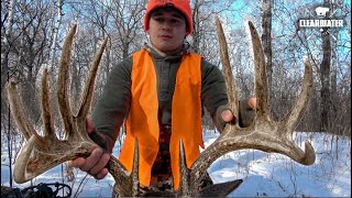 RATTLING IN A GIANT BUCK | Bowhunting the Gun Season - Saddle Hunting Whitetail