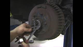 How to Remove Front Drum Brakes