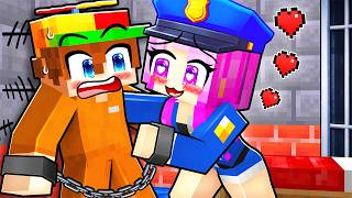 Police Officer Daisy Has a Crush on Me in Minecraft!