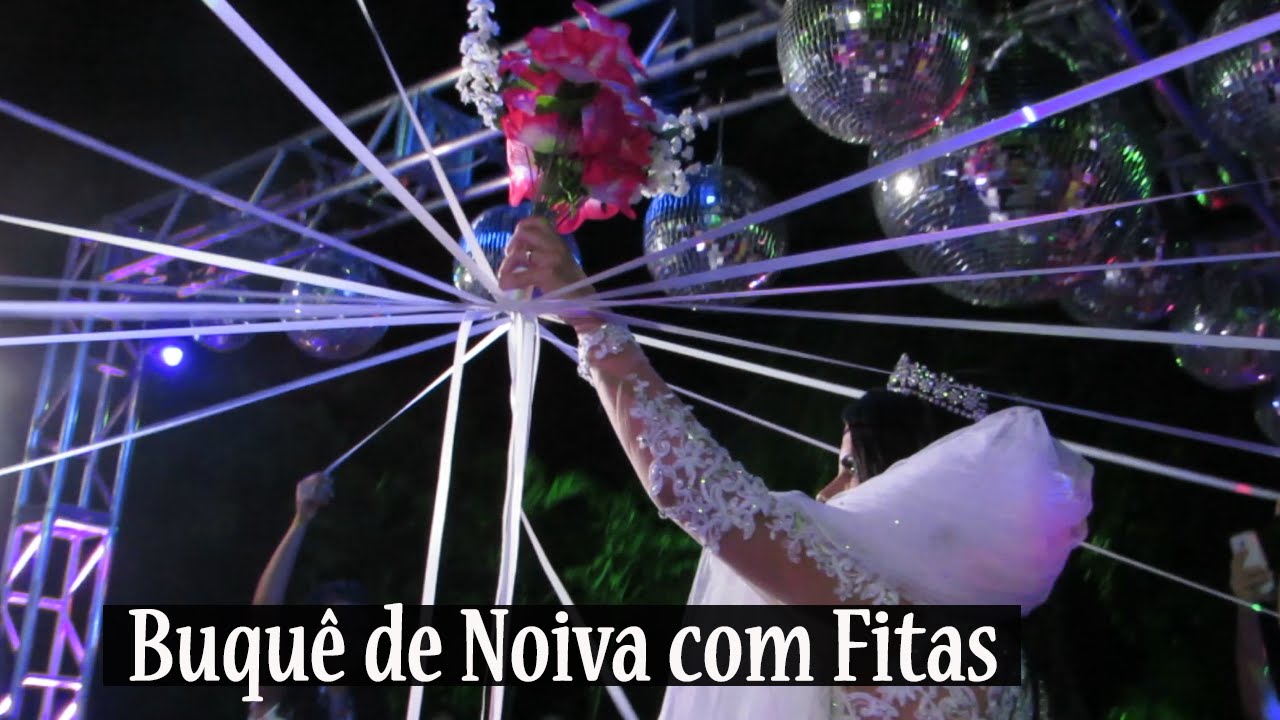 Buquê com fitas - uma forma diferente de jogar o buquê, Blog do Casamento