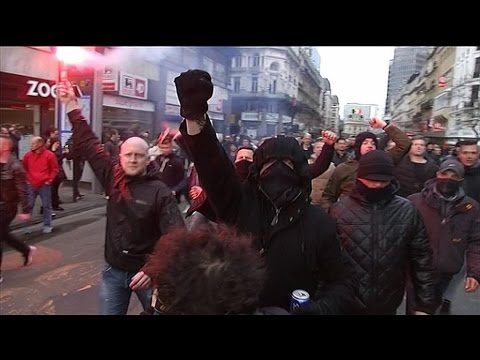 "On est chez nous !": 300 nationalistes troublent le recueillement à Bruxelles