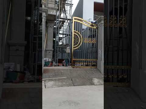 Video mẫu cổng inox mạ vàng đẹp nhất 0923112299(1) - youtube