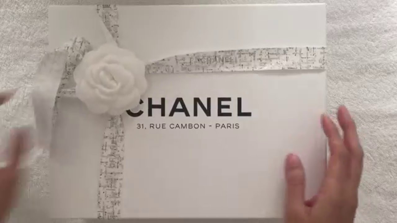 Paris Unboxing: CHANEL Classic Flap Bag 