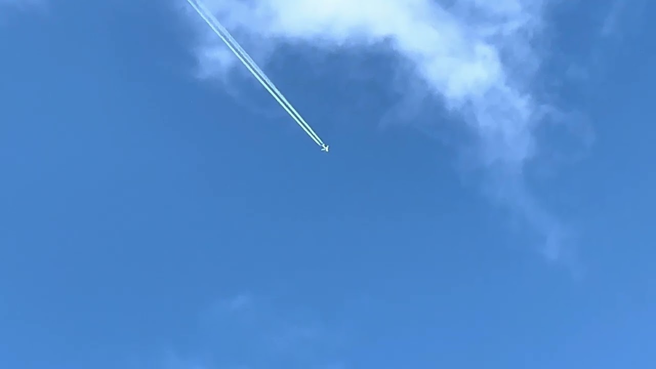 4K-AZ101 flying over