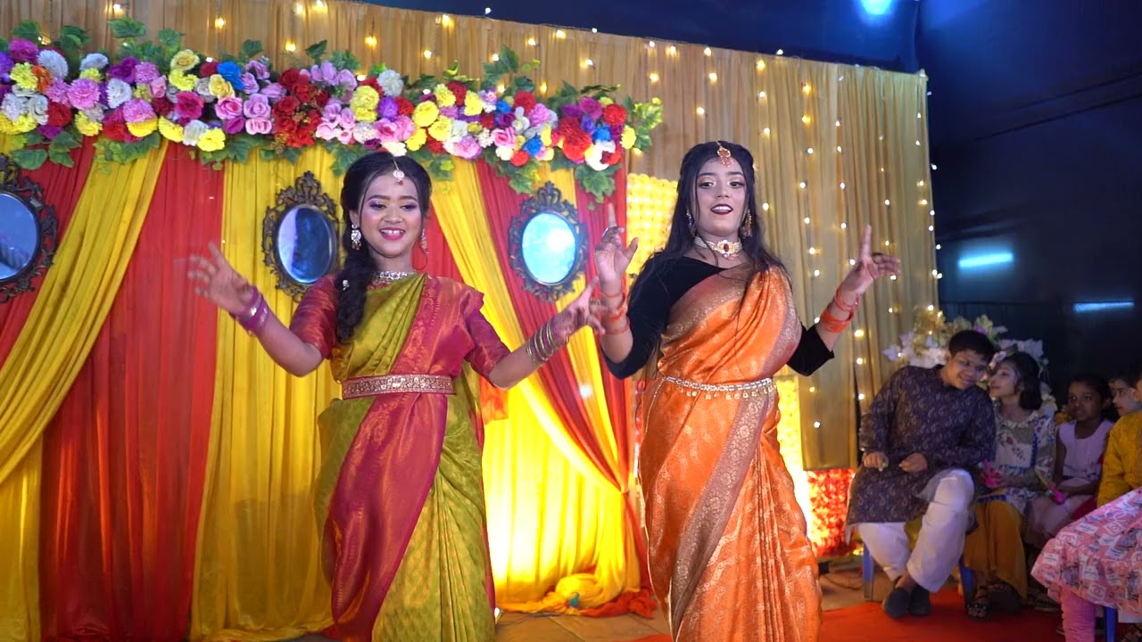 Holud dance