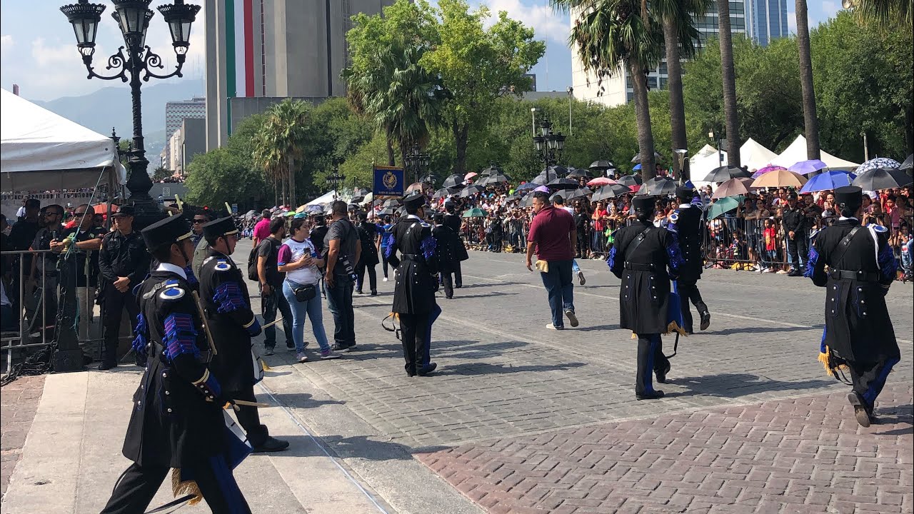 Desfile Cívico Militar por el 209 Aniversario de la Independencia de ...