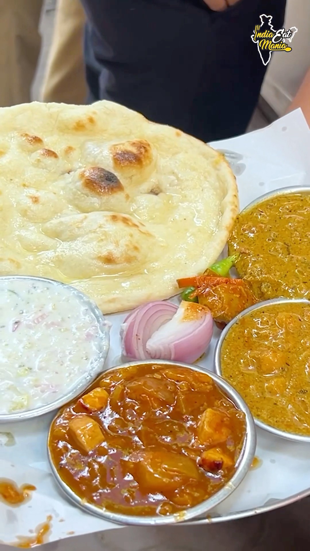 Bengali Dada Selling 5 Star Wali Unlimited Shahi Thali on Street Rs. 50/- Only #kolkata #shorts