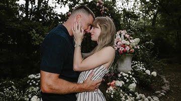 Taylor Swift and Travis Kelce ENGAGED!