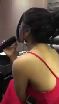 Sexsy banget pemandu lagu nya