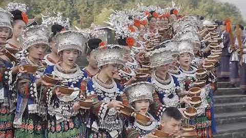 Rượu thác đổ Miêu làng Tây Giang | SAHARA NETWORK