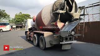 MOBIL TRUK MOLEN MIXER BETON PROYEK PEMBANGUNAN TERMINAL BUS TIDAR MAGELANG